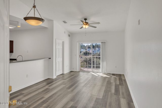 8227 LOBSTER BAY Court 303, Jacksonville, FL 32256