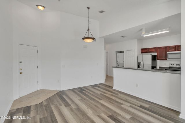 8227 LOBSTER BAY Court 303, Jacksonville, FL 32256