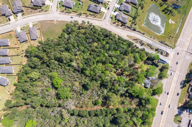 6020 Highway 105, Conroe, TX 77304