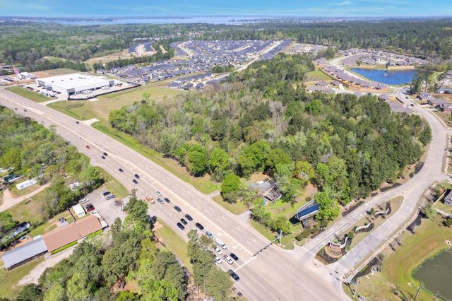 6020 Highway 105, Conroe, TX 77304