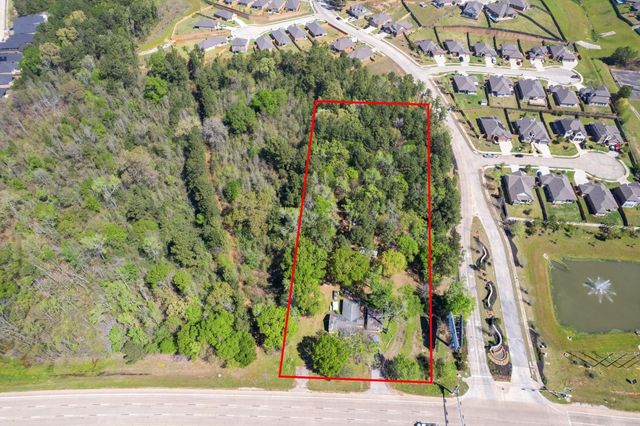 6020 Highway 105, Conroe, TX 77304