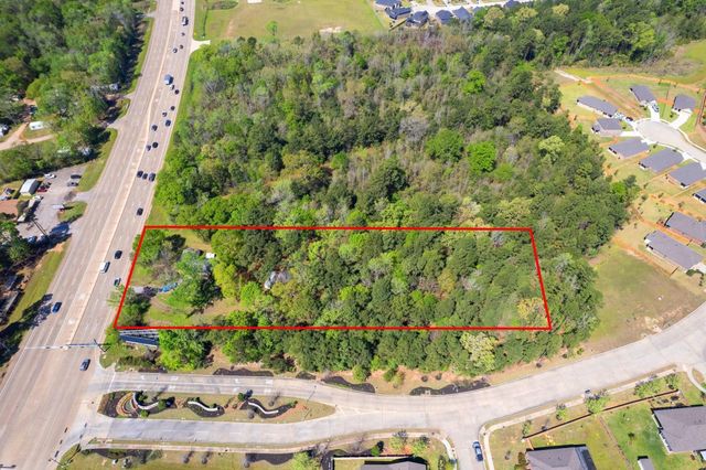 6020 Highway 105, Conroe, TX 77304