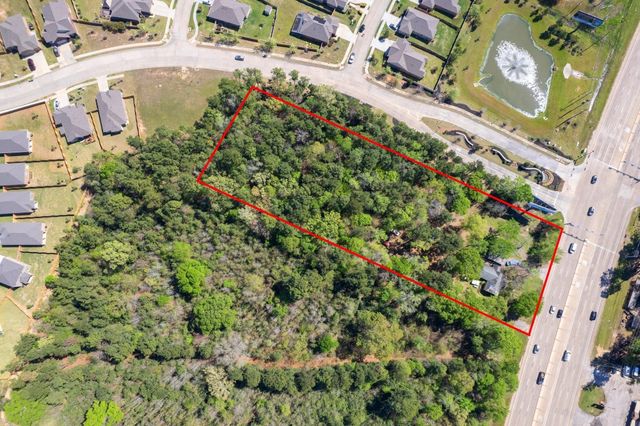 6020 Highway 105, Conroe, TX 77304
