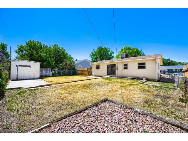 2032 Ridgewood Ln, Pueblo, CO 81005