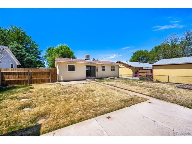 2032 Ridgewood Ln, Pueblo, CO 81005