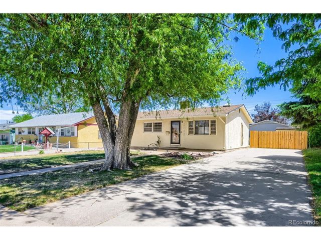 2032 Ridgewood Ln, Pueblo, CO 81005