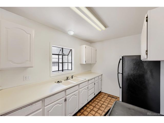 2032 Ridgewood Ln, Pueblo, CO 81005
