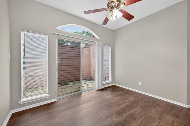 7772 Park Falls Drive, Houston, TX 77095