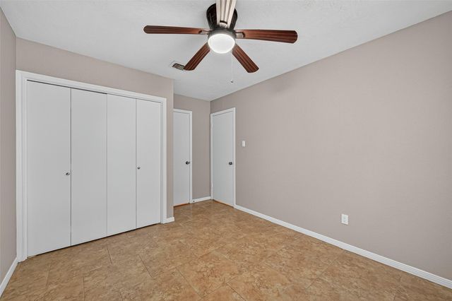 7772 Park Falls Drive, Houston, TX 77095