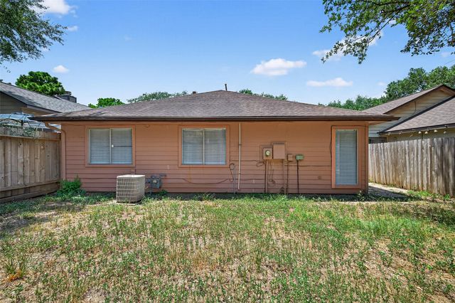 7772 Park Falls Drive, Houston, TX 77095