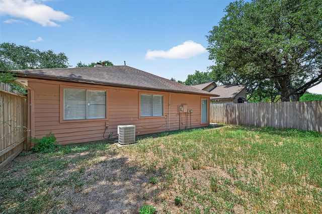 7772 Park Falls Drive, Houston, TX 77095