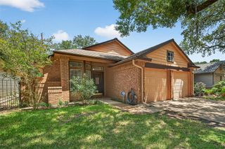 7772 Park Falls Drive, Houston, TX 77095