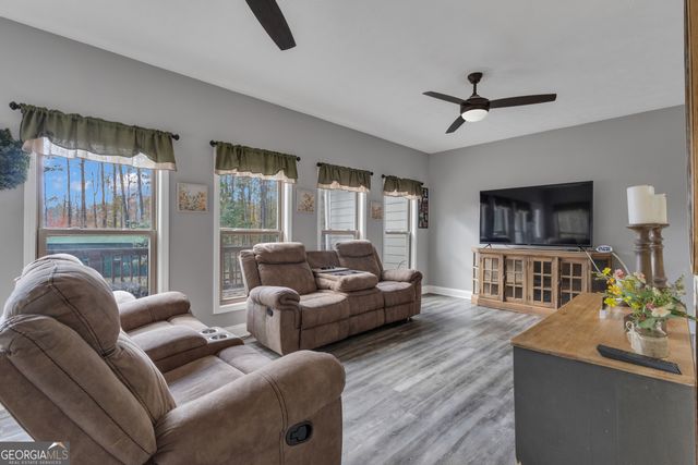 135 Anna Lane, Fayetteville, GA 30215