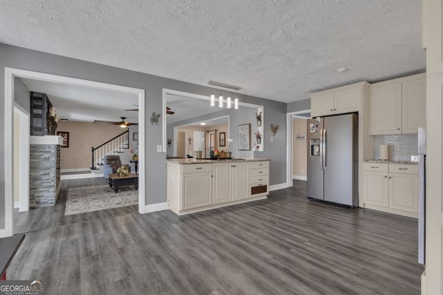 135 Anna Lane, Fayetteville, GA 30215