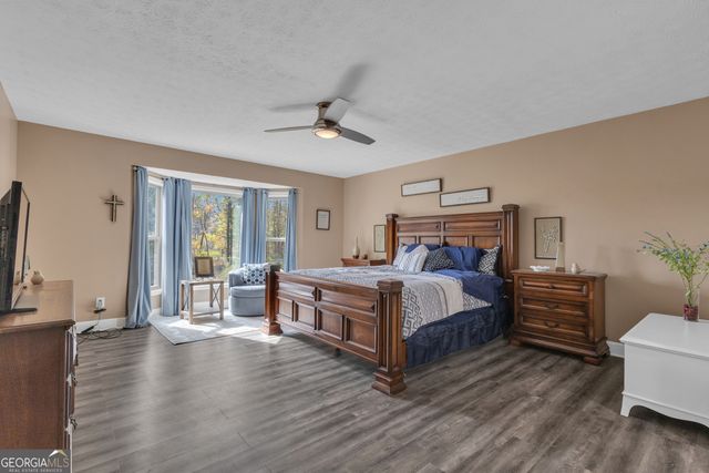 135 Anna Lane, Fayetteville, GA 30215