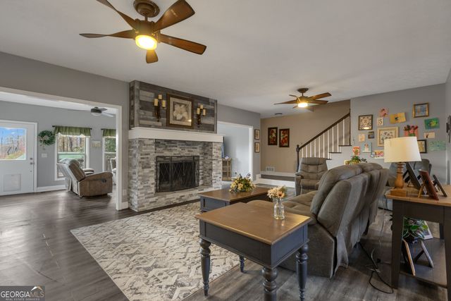 135 Anna Lane, Fayetteville, GA 30215