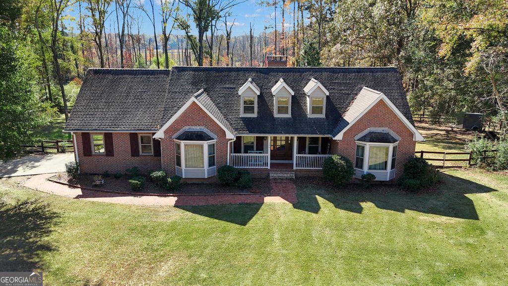 135 Anna Lane, Fayetteville, GA 30215