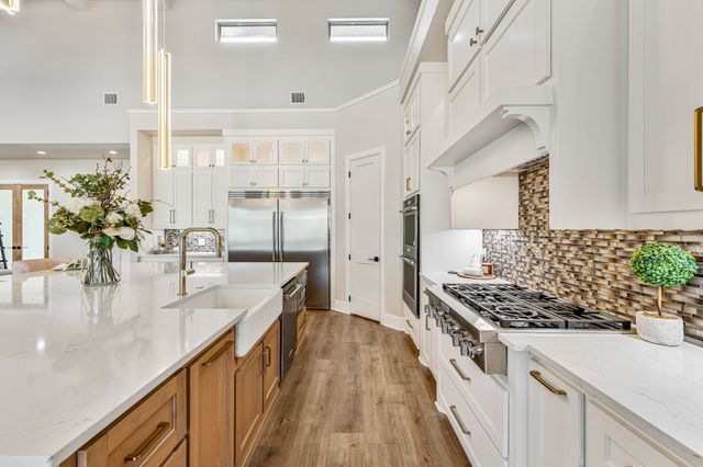 4009 Pinnacle Ridge, Granbury, TX 76049