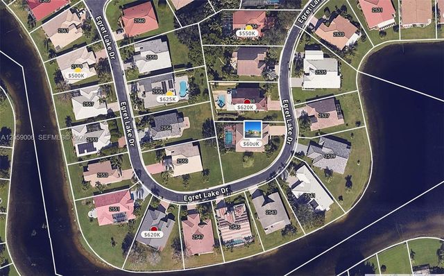 2540 Egret Lake Dr, Green Acres, FL 33413