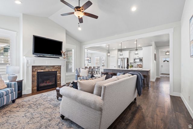 10858 S PORCINI DR, South Jordan, UT 84009