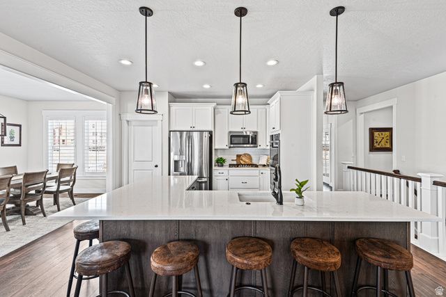 10858 S PORCINI DR, South Jordan, UT 84009