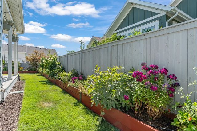 10858 S PORCINI DR, South Jordan, UT 84009