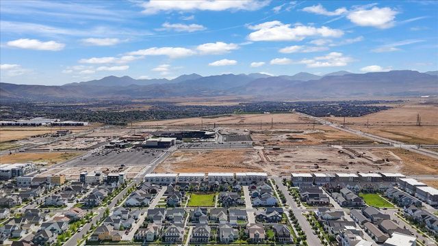 10858 S PORCINI DR, South Jordan, UT 84009