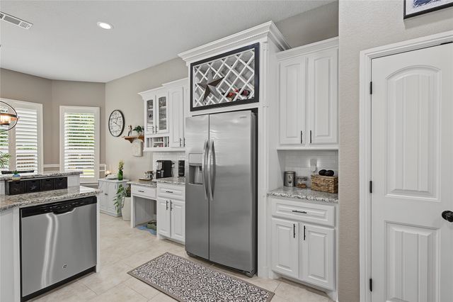 2821 Willow Ridge Circle, Granbury, TX 76049