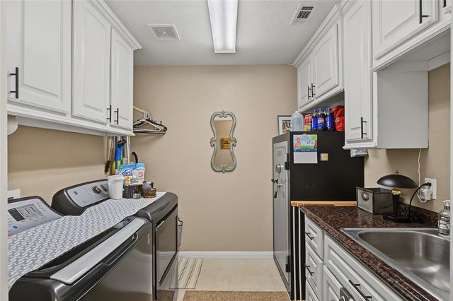 2821 Willow Ridge Circle, Granbury, TX 76049