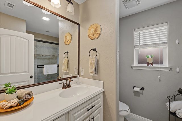 2821 Willow Ridge Circle, Granbury, TX 76049