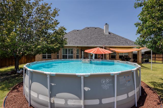 2821 Willow Ridge Circle, Granbury, TX 76049