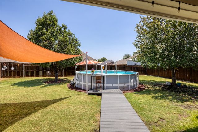 2821 Willow Ridge Circle, Granbury, TX 76049