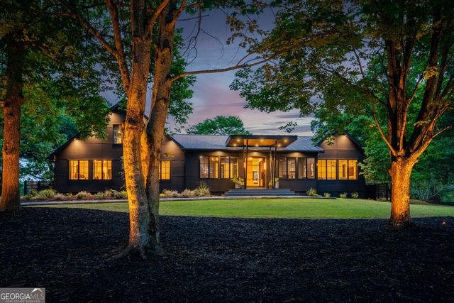 1027 Fischer Road, Sharpsburg, GA 30277