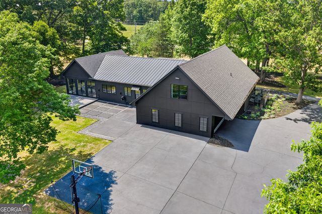 1027 Fischer Road, Sharpsburg, GA 30277