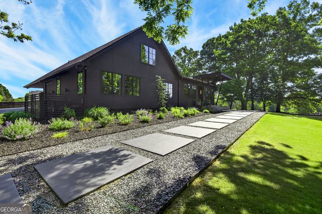 1027 Fischer Road, Sharpsburg, GA 30277