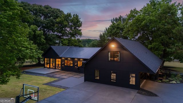 1027 Fischer Road, Sharpsburg, GA 30277