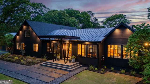 1027 Fischer Road, Sharpsburg, GA 30277