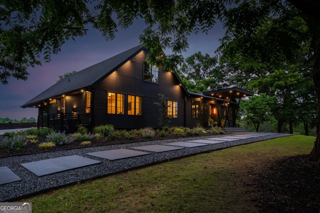 1027 Fischer Road, Sharpsburg, GA 30277