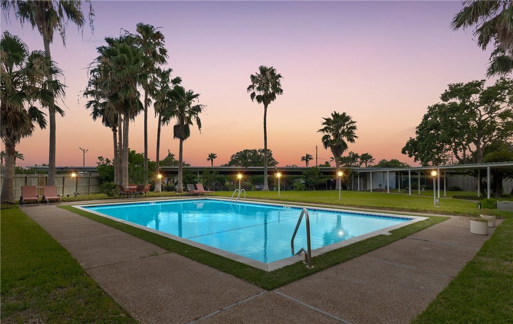 4600 Ocean Dr 307, Corpus Christi, TX 78412 — photo 2