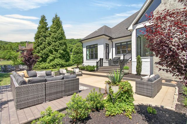 4909 Buds Farm Ln, Franklin, TN 37064