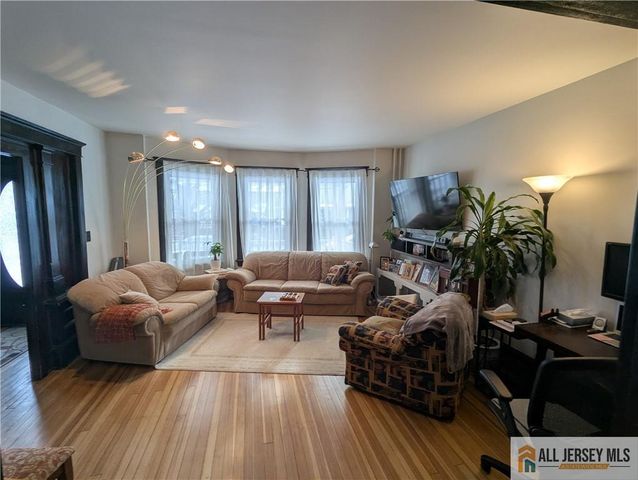 5 Northside Avenue, South River, NJ 08882