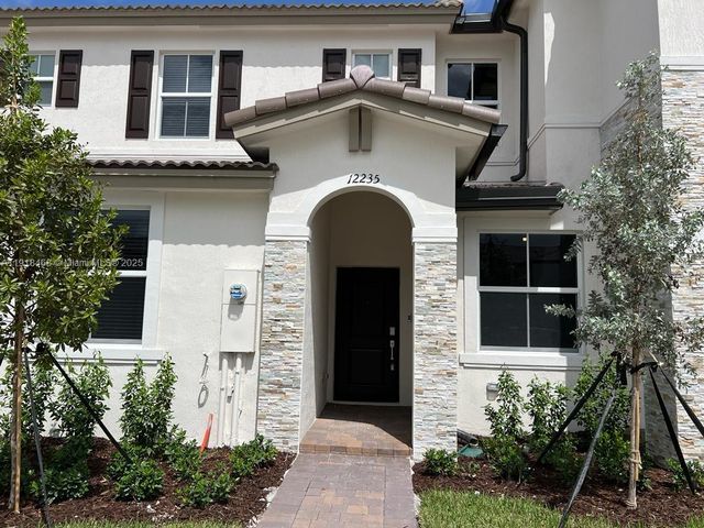12235 NW 23rd Path, Miami, FL 33167