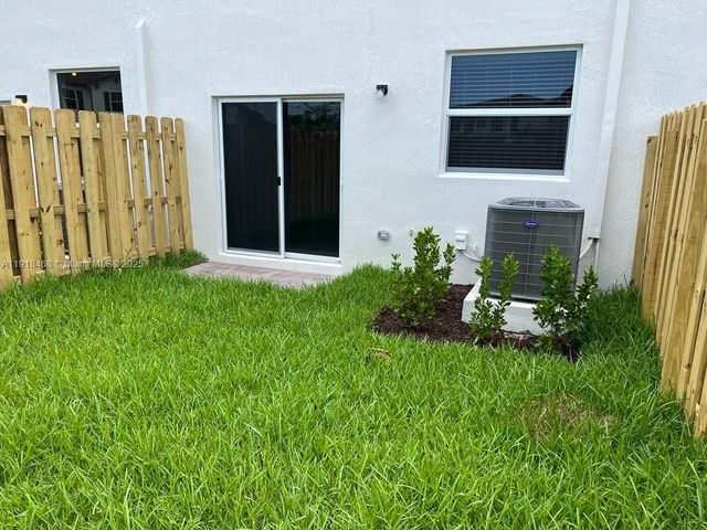 12235 NW 23rd Path, Miami, FL 33167
