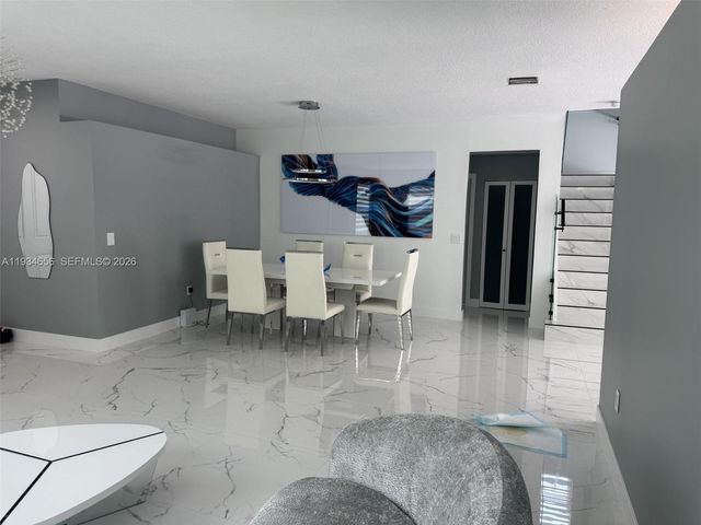 2738 Misty Oaks Cir, Royal Palm Beach, FL 33411