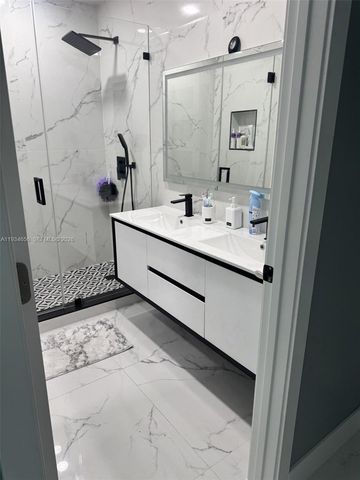 2738 Misty Oaks Cir, Royal Palm Beach, FL 33411