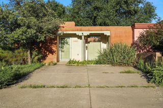 2067 Placita De Quedo, Santa Fe, NM 87505
