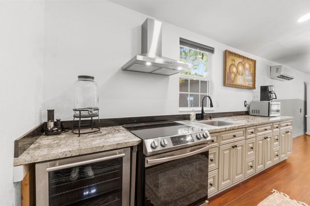 8851 Us Highway 59 N, Livingston, TX 77351