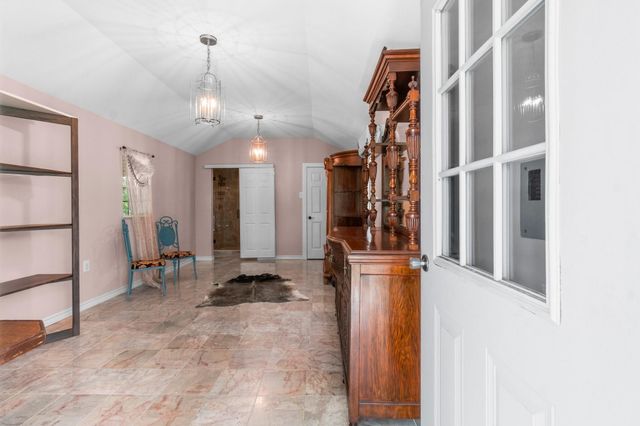 8851 Us Highway 59 N, Livingston, TX 77351