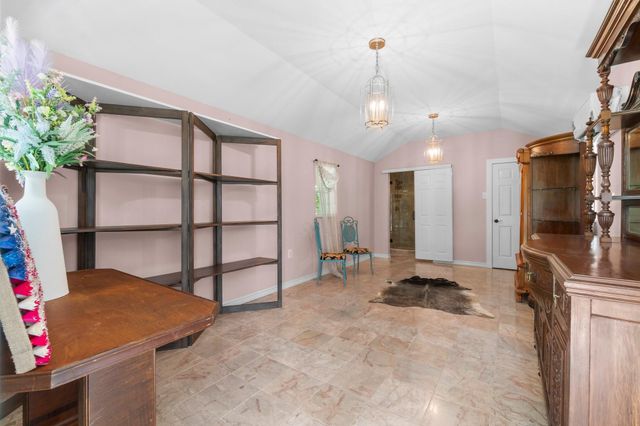 8851 Us Highway 59 N, Livingston, TX 77351