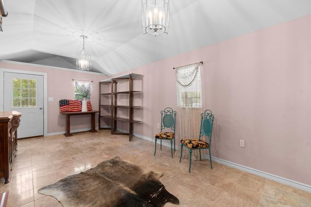 8851 Us Highway 59 N, Livingston, TX 77351